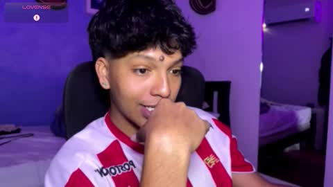 Snapshot of xander_bonnet1 chatting on 12.03.25 Xander bonnet online show from 12.03.25