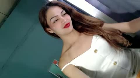 Snapshot of xangel_redx chatting on 12.06.24 ANGEL online show from 12.06.24