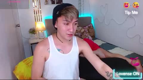 Snapshot of xasianprince4youx chatting on 10.24.25 khris online show from 10.24.25