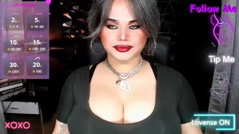 Snapshot of xhugeharleyselfsuckerx chatting on 10.11.25 xHUGECOCKTILLCUMX online show from 10.11.25