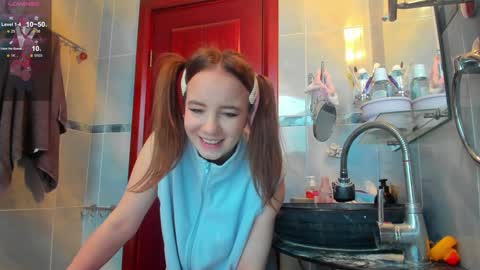 Snapshot of xlanabunny chatting on 01.26.25 xlanabunny online show from 01.26.25