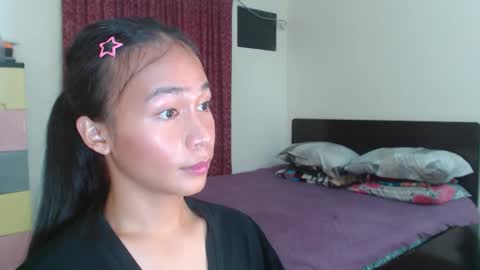 Snapshot of xlovely_destinyx chatting on 01.08.25 Alice online show from 01.08.25