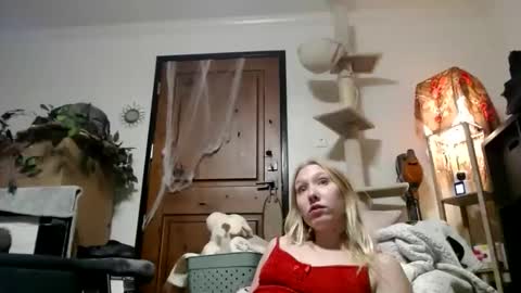xmckennalynn online show from 11.11.25