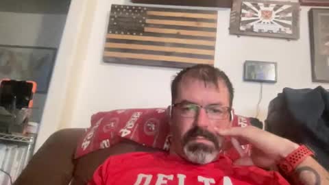 Snapshot of xmountainx chatting on 12.11.24 Mountain online show from 12.11.24