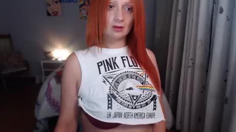 Snapshot of xnathashax1 chatting on 09.23.25 luciana online show from 09.23.25