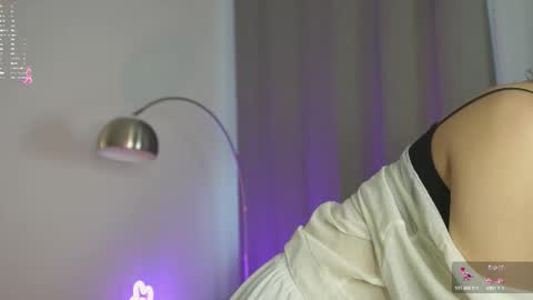 Snapshot of xohanna chatting on 09.19.25 Milana online show from 09.19.25
