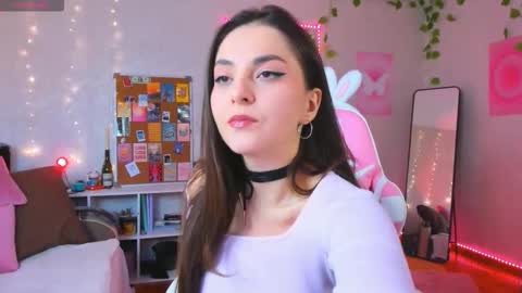 Snapshot of xoxolunaria chatting on 11.09.25 lunaria online show from 11.09.25