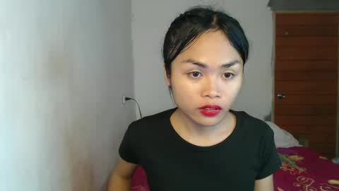 Snapshot of xpinaycreamcockx chatting on 10.16.25 JHANA online show from 10.16.25
