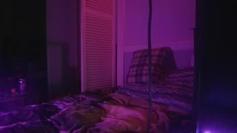 Snapshot of xstay_coldx chatting on 02.08.25 Johnny online show from 02.08.25