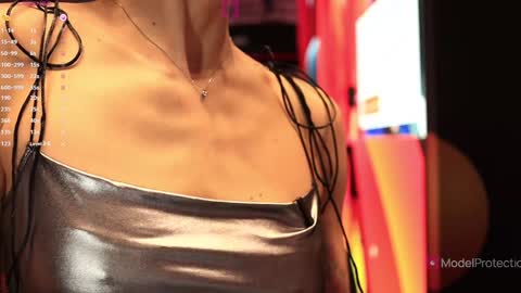 Snapshot of xwithy chatting on 09.28.25 FrancyStepmom and YStepson INTERESTED IN A GIRL-GIRL COLLABORATION TEXT ME HERE or INSTAGRAM online show from 09.28.25