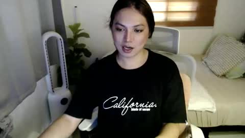 Snapshot of xxjulielovesyouxx chatting on 09.30.25 July online show from 09.30.25