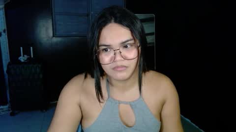 Snapshot of xxkylie_smithxx chatting on 10.13.25 Kylie Smith online show from 10.13.25
