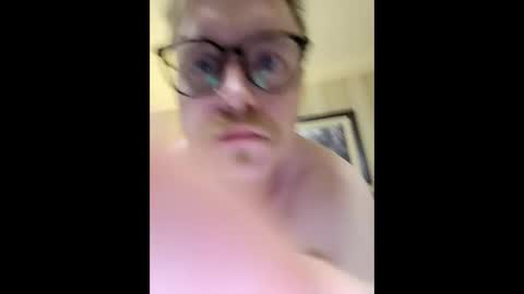 Snapshot of xxsexyblondeboyxx chatting on 12.19.24 xxsexyblondeboyxx online show from 12.19.24