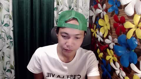 Snapshot of xxskinny_alonzoxx chatting on 10.04.25 Ali online show from 10.04.25