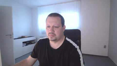 Snapshot of xxstrikerxx chatting on 12.19.24 Eddi online show from 12.19.24