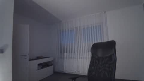 Snapshot of xxstrikerxx chatting on 12.20.24 Eddi online show from 12.20.24