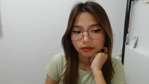 Snapshot of xxxforyouonlyxxx chatting on 02.12.25 inday pinay online show from 02.12.25