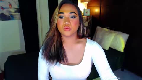 Snapshot of xxxgiganticoliviacummerxxx chatting on 12.07.24 OLIVIA online show from 12.07.24