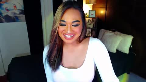 Snapshot of xxxgiganticoliviacummerxxx chatting on 12.08.24 OLIVIA online show from 12.08.24