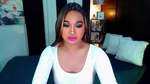 Snapshot of xxxgiganticoliviacummerxxx chatting on 12.20.24 OLIVIA online show from 12.20.24