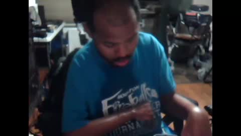 Snapshot of xxxonwheelz chatting on 10.26.25 xxxonwheelz online show from 10.26.25