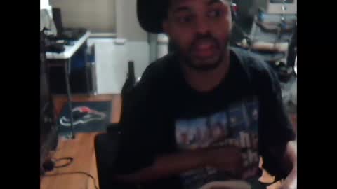 Snapshot of xxxonwheelz chatting on 10.28.25 xxxonwheelz online show from 10.28.25