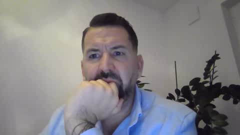 Snapshot of yakijoe chatting on 10.23.25 yakijoe online show from 10.23.25