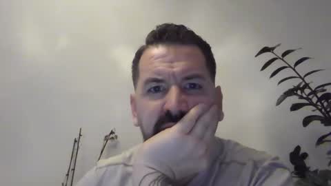 Snapshot of yakijoe chatting on 11.08.25 yakijoe online show from 11.08.25