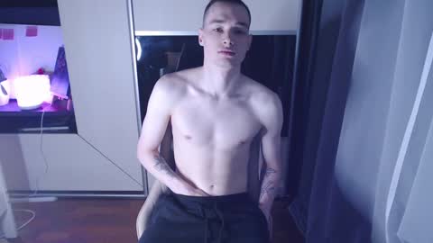 Snapshot of yan_rizen chatting on 12.13.24 Yan online show from 12.13.24