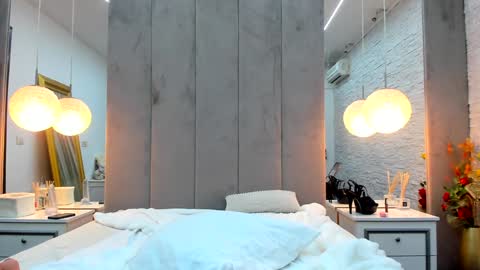 Yana  online show from 01.01.25