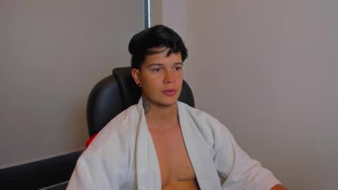 new here online show from 12.01.25