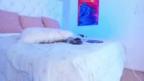 Yara Bliss  online show from 11.27.25