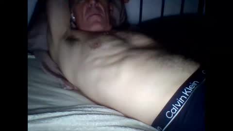 Snapshot of yeah_baby6988 chatting on 09.28.25 yeah_baby6988 online show from 09.28.25