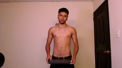 Snapshot of yerfon_s1 chatting on 12.18.24 Yeff ind. model online show from 12.18.24