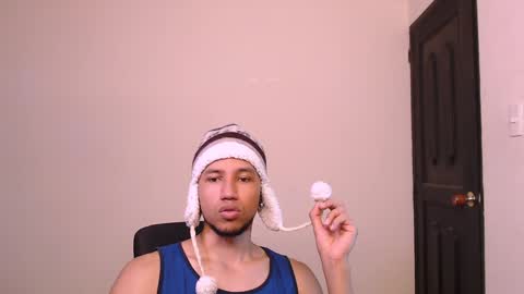 Snapshot of yerfon_s1 chatting on 12.28.24 Yeff ind. model online show from 12.28.24