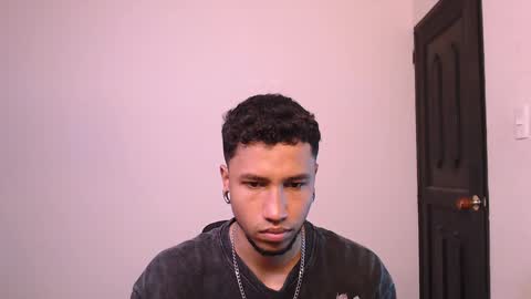 Snapshot of yerfon_s1 chatting on 12.28.24 Yeff ind. model online show from 12.28.24