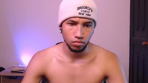 Snapshot of yerfon_s1 chatting on 01.10.25 Yeff ind. model online show from 01.10.25