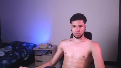 Snapshot of yerfon_s1 chatting on 03.05.25 Yeff ind. model online show from 03.05.25