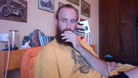 Snapshot of yeti_92 chatting on 09.23.25 yeti_92 online show from 09.23.25