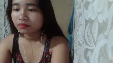 Snapshot of yhang_19 chatting on 12.05.24 yhang_19 online show from 12.05.24