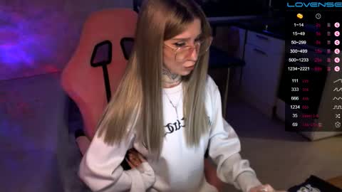     online show from 12.08.24