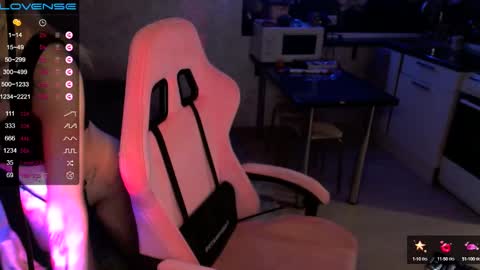     online show from 02.03.25