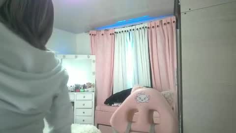 Snapshot of yokiko_daring chatting on 09.19.25 yokiko online show from 09.19.25
