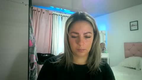 Snapshot of yokiko_daring chatting on 10.15.25 yokiko online show from 10.15.25