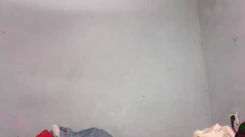 Snapshot of yolandrina05 chatting on 09.28.25 yolandrina05 online show from 09.28.25