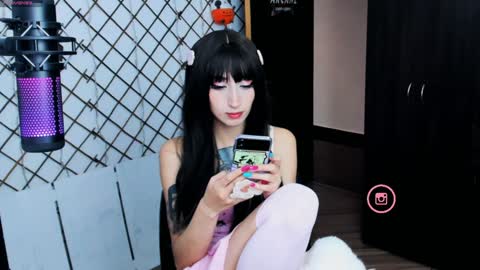 Snapshot of yoshino_san chatting on 01.11.25 you can call me Andy or  yoshi  3 online show from 01.11.25