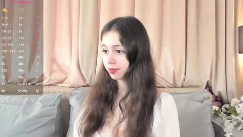 Elizabeth brunette -- Darline blonde  online show from 11.10.25