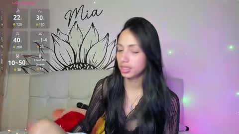 Snapshot of your_beck chatting on 02.10.25 mia3 online show from 02.10.25