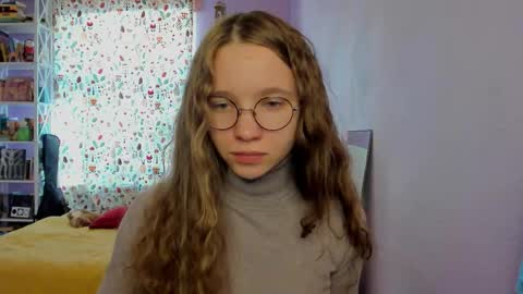 Snapshot of your_leslie chatting on 10.11.25 Leslie online show from 10.11.25