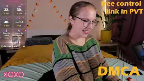 Snapshot of your_pennyy_ chatting on 10.15.25 Pennyy online show from 10.15.25